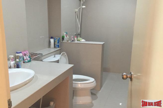 S Condo Sukhumvit 50 | Spacious Two Bedroom Condo for Sale in a Low-Rise Building - Onnut-10