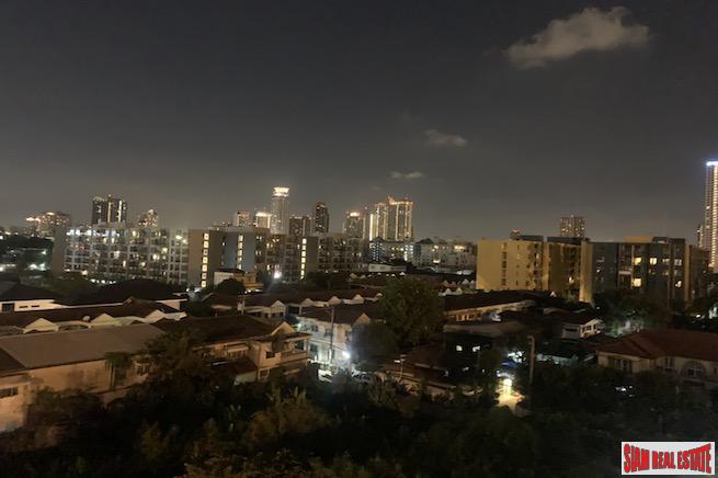 S Condo Sukhumvit 50 | Spacious Two Bedroom Condo for Sale in a Low-Rise Building - Onnut-8