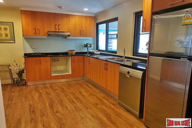 Las Colinas | Elegant & Spacious Two Bedroom Condo for Sale in Asoke-14