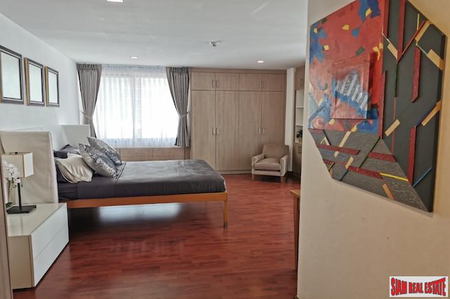 Las Colinas | Elegant & Spacious Two Bedroom Condo for Sale in Asoke-6