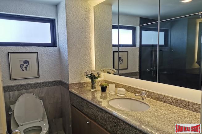 Las Colinas | Elegant & Spacious Two Bedroom Condo for Sale in Asoke-7