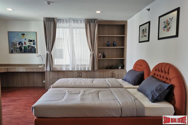 Las Colinas | Elegant & Spacious Two Bedroom Condo for Rent in Asoke