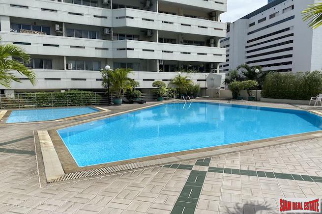Baan Sukhumvit 36 | Two Bedroom with Unblocked Views for Sale in Thong Lo - Perfect for Renovation-26