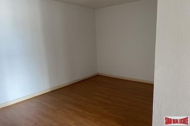 Baan Sukhumvit 36 | Large Two Bedroom Condo for Rent in Thong Lo with Unblocked City Views-14