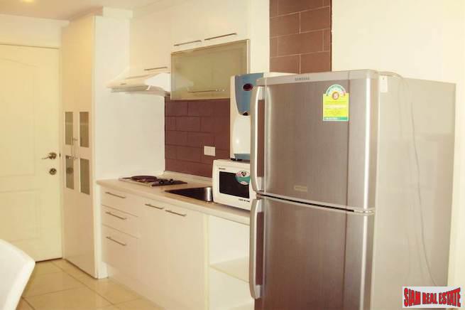 Grand Parkview Asoke | Comfortable One Bedroom Condo on the 27th Floor for Rent-8