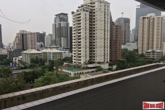 Richmond Palace Condominium | Bright & Peaceful Three Bedroom Corner Unit for Sale in Phrom Phong-16
