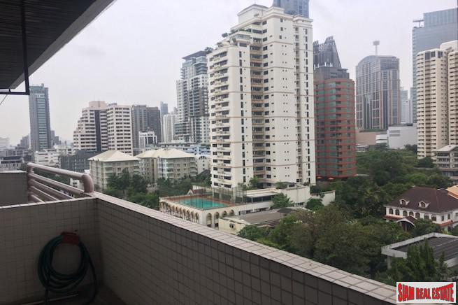 Richmond Palace Condominium | Bright & Peaceful Three Bedroom Corner Unit for Rent in Phrom Phong