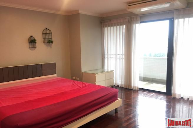 Richmond Palace Condominium | Bright & Peaceful Three Bedroom Corner Unit for Rent in Phrom Phong-13