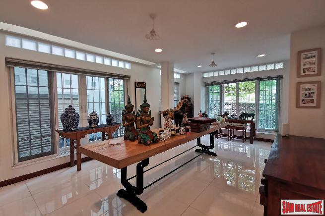 Spectacular Six Bedroom, Newly Renovated House for Rent, 500 sqm Residence at Sukhumvit 39-11