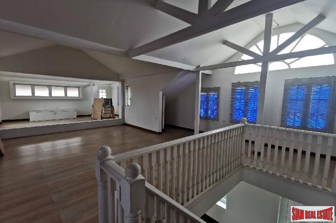 Spectacular Six Bedroom, Newly Renovated House for Rent, 500 sqm Residence at Sukhumvit 39-22