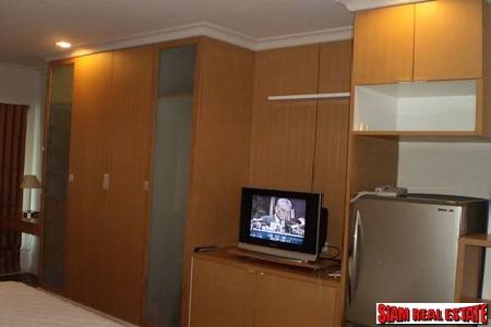 Cozy living of Studio unit, 1 Bathroom, on 16th floor at Grand Park View Asok, Sukhumvit 21