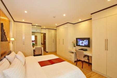 Saranjai Condominium | Impressive 3 Bedroom Sukhumvit Condo with Scenic Roof Garden-3