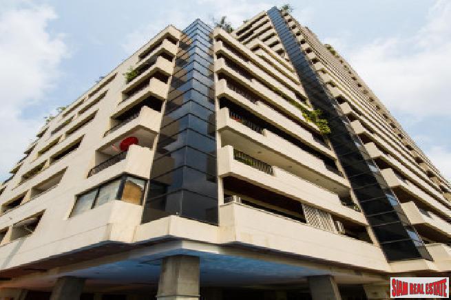 Casa Viva | Newly Renovated Stunning 3 Bed Corner Unit Condo at Ekkamai Soi 12-22