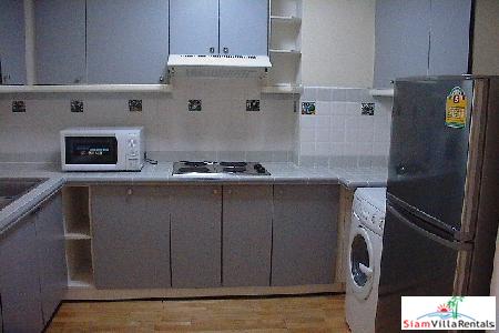 Sarin Place | Three Bedroom Luxury at an Affordable Price near SCB Park Plaza, Ratchadapisek 46-3