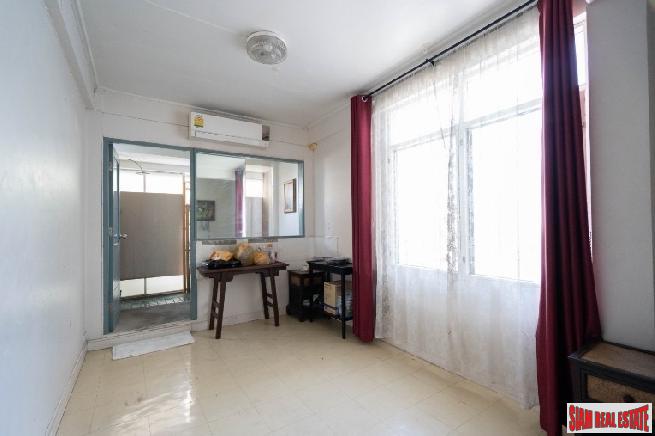 Three Bedroom 300 square meter Private House for Rent at Nana BTS-18